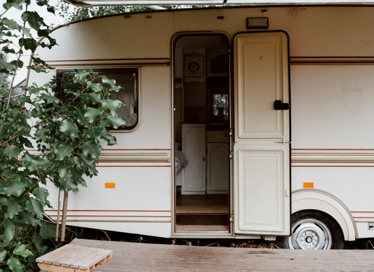caravan-leaky-roof-fixed-with-DIY-liquid-rubber